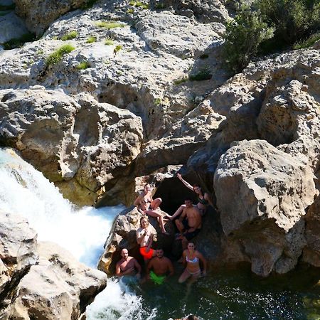 Friends Hostel & Tours Shkoder Luaran gambar